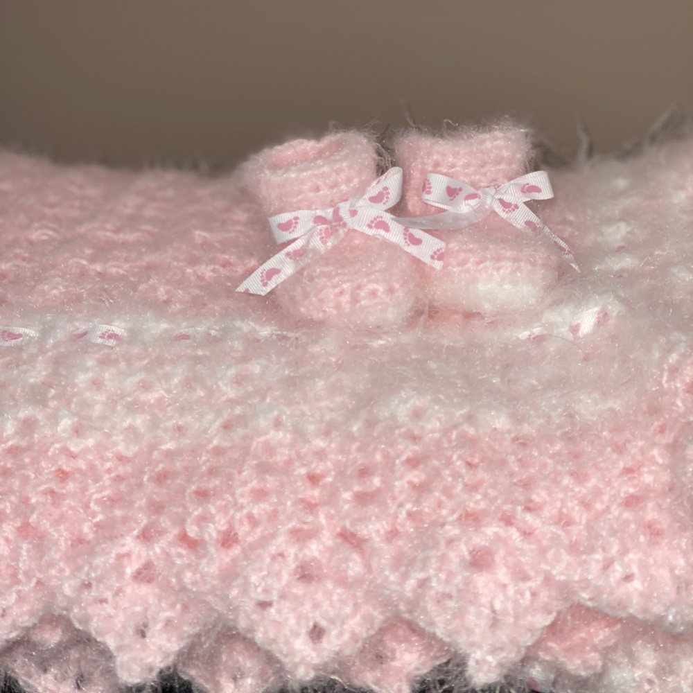 Pink heirloom baby afghan soo soft and beautiful